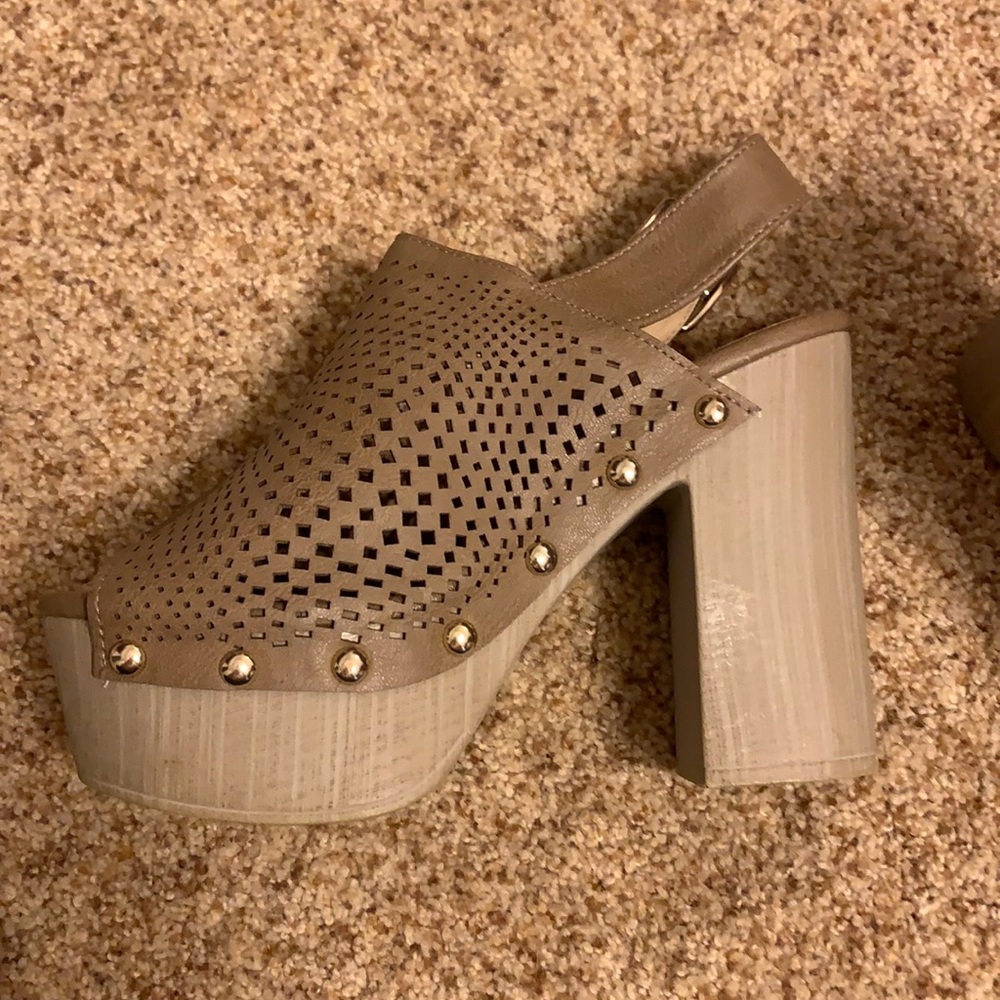 Tan heels